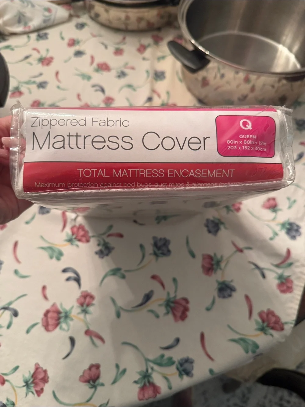 Zippered Fabric Mattress Cover - White (Queen)